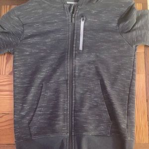 Kids med gray jacket